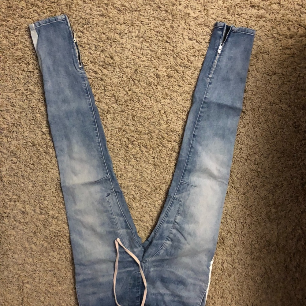 Stripped jeans